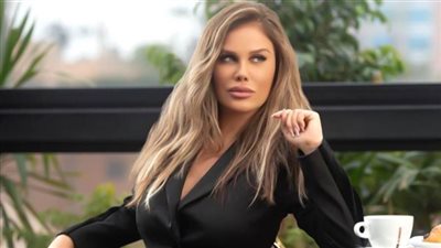 نيكول سابا تخطف الأنظار بإطلالة جديدة