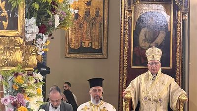 بطريرك الروم الكاثوليك يترأس صلاة السحر وخدمة تقاريظ وجناز المسيح بالظاهر 