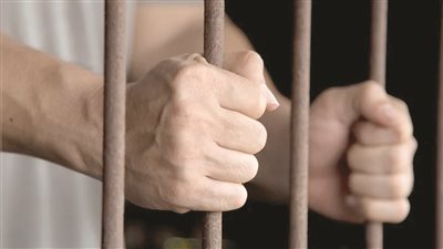 تأجيل محاكمة شخص قتل آخر بشومة في القليوبية