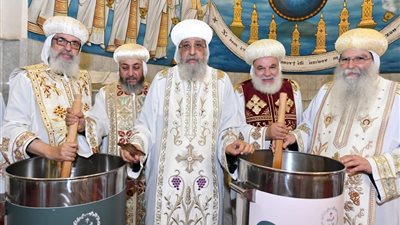 طقس إيداع الخميرة المقدسة للميرون الجديد بدير الأنبا بيشوي