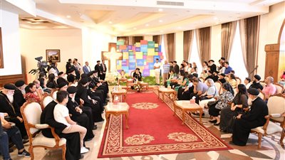 البابا تواضروس يلتقى تهنئة عيد القيامة من أباء وأبناء الكنيسة