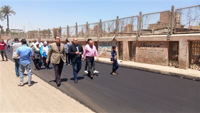 نائب محافظ الجيزة يتابع ميدانيا مشروعات الخطة الاستثمارية للتطوير والرصف بالحومدية