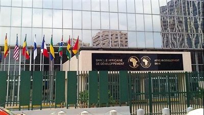 بنك التنمية الأفريقي يناقش الإسراع في توفير أمن الغذاء وسط تحديات المناخ
