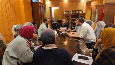 وكيل صحة أسيوط يعقد اجتماعًا لمناقشة تطوير الخدمات المقدمة للمواطنين بالمستشفيات