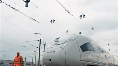 أول صور لتجارب تشغيل القطار الكهربائي السريع