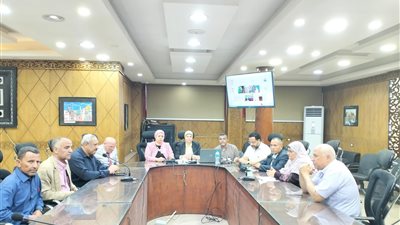 مدير تعليم القليوبية تتابع سير امتحانات النقل من غرفة عمليات المديرية