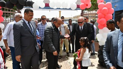 وزير قطاع الأعمال ومحافظ قنا يتفقدان مجمع مصر للألومنيوم بنجع حمادي