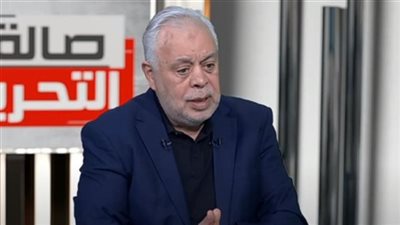 أشرف زكي يفتح النيران على الناقد طارق الشناوي