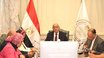 وزير التعليم يشدد على مراعاة قواعد الصياغة الفنية للأسئلة الخاصة بامتحانات الشهادة الإعدادية 2024