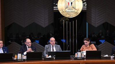 الحكومة توافق على مد فترة توفيق أوضاع مشروعات الاقتصاد غير الرسمي 3 سنوات