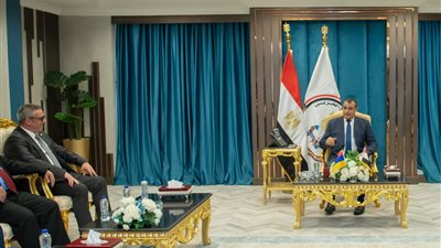 وزير الإنتاج الحربي يستقبل رئيس لجنة الصناعة العسكرية الأرمينية 