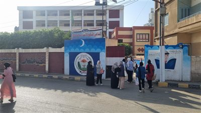 721 طالبا حصلوا على الدرجات النهائية بالشهادة الإعدادية بالجيزة.. استعلم الآن عن النتيجة 