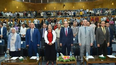 رئيس جامعة أسيوط يفتتح ملتقى التوظيف لكلية الحاسبات والمعلومات