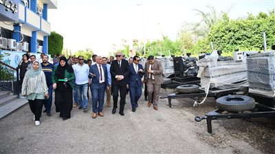 محافظ قنا يتفقد مركز تدريب السلامة والصحة المهنية بمياه قنا