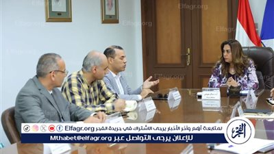 محافظ دمياط تبحث شكوى عمال الأمن بمديرية الصحة بشأن عدم صرف رواتبهم منذ 3 أشهر