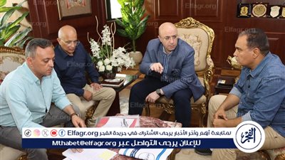محافظ بني سويف يبحث مع رئيس هيئة الطرق موقف المشروعات الجاري تنفيذها 