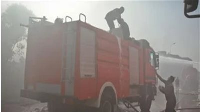 تفاصيل حريق هائل بسنتر مكون من 3 طوابق بالجمالية