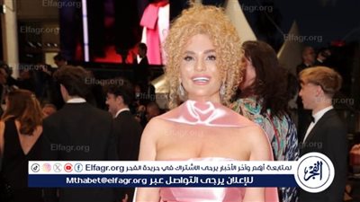 شيڤا هلالي على ريد كاربت مهرجان كان.. وتلتقي بنجوم الفن في العالم 