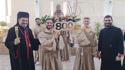 الأنبا بشارة يستقبل رفات القديس فرنسيس الآسيزي بكاتدرائية أم النعم الإلهية بأبوقرقاص