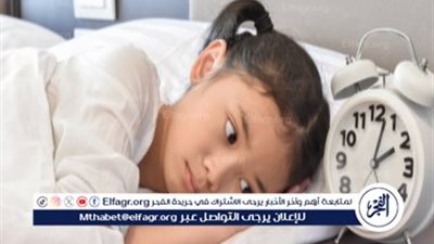 استشاري تغذية يحذر من خطورة السهر صيفا (فيديو)