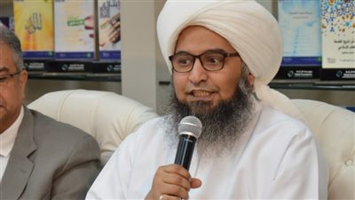 الحبيب علي الجفري يدعو إلى نفض حالة الجمود عند مناقشة أمور 