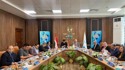 جامعة بنها الأهلية يناقش الخطة التنفيذية لمراكز وحدات الجامعة