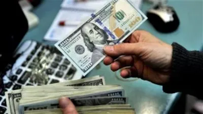 الأخضر بكام؟.. سعر الدولار أمام الجنيه المصري اليوم الخميس 6 يونيو 