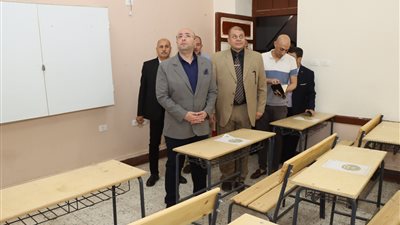 استعدادًا للثانوية العامة.. تسليم اللجان الامتحانية للثانوية العامة 2024 لرؤساء اللجان ورجال الشرطة