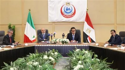 وزيرا الصحة المصري والإيطالي يترأسان مائدة مستديرة لبحث زيادة الاستثمارات في علوم الحياة