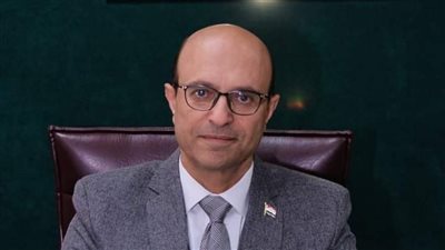 رئيس جامعة أسيوط يصدر قرارين بتعيين إثنين من رؤساء الأقسام بكليتيّ العلوم والصيدلة