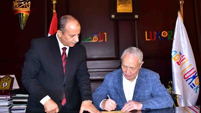 بحد أدنى 233 درجة.. محافظ الأقصر يعتمد تنسيق القبول بالمدارس الثانوية