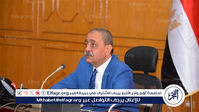 محافظ الإسماعيلية يناقش إمكانية نقل المرافق المتعارضة لربط بعض الطرق