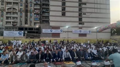 محافظ أسيوط يؤدي صلاة عيد الأضحى المبارك بساحة أرض الملاعب