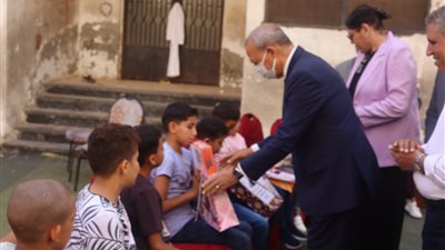 محافظ القليوبية يقدم التهنئة للأيتام والمسنين والمرضى بمناسبة عيد الأضحى المبارك