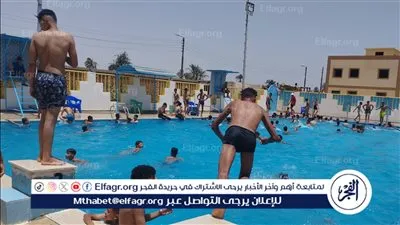 للهرب من حرارة الجو.. إقبال على حمامات السباحة في ثاني أيام العيد ببني سويف