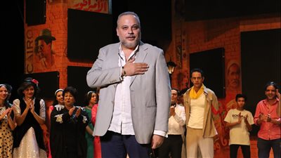 هكذا نعى تامر عبد المنعم نجل إسماعيل الليثي 