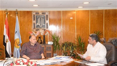 محافظ أسيوط يؤكد ضرورة النزول الميداني لمتابعة إنهاء المشروعات الجاري تنفيذها