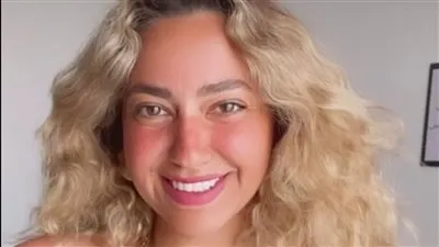 هند عبد الحليم تفاجئ جمهورها بلوك جديد 