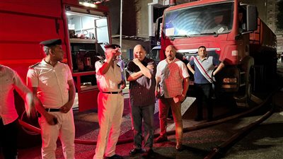 محافظ أسيوط يتفقد أثار حريق محدود بجوار سور معهد ازهرى