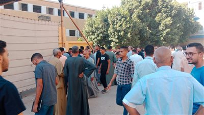 17 ألف 257 طالب وطالبة يؤدون امتحان اللغة الأجنبية الثانية في قنا 