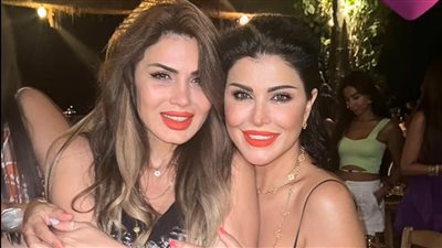 برفقة جومانا مراد.. شاهد أحدث ظهور لنجلاء بدر