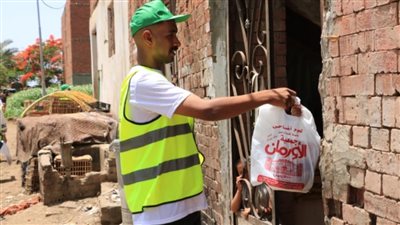 الانتهاء من توزيع اللحوم البلدي لدعم أهالي 40 قرية بمحافظة أسوان