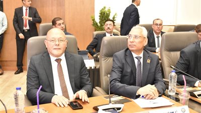 رئيس جامعة المنيا يشهد اجتماع المجلس الأعلى للجامعات بالعاصمة الإدارية