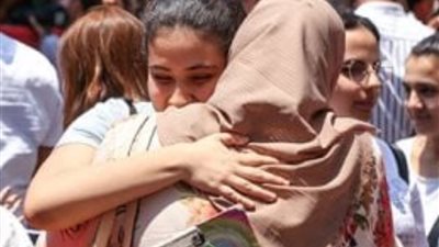 تباين آراء طلاب الثانوية بالمنيا حول مستوى امتحاني الفيزياء والتاريخ