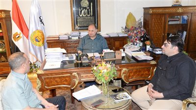 محافظ أسيوط يلتقى مدير فرع المقاولون العرب لمناقشة الموقف التنفيذي للمشروعات