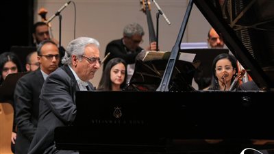 ختام الموسم الفني لأوركسترا مكتبة الإسكندرية بمشاركة العازف رمزى يسي