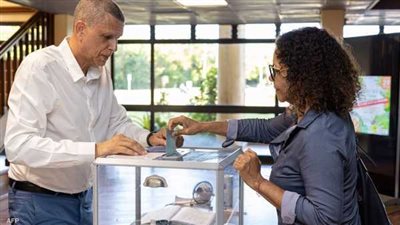 الداخلية الفرنسية: نسبة المشاركة بالجولة الأولى من الانتخابات البرلمانية بلغت حتى الآن 59.39٪