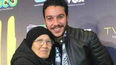 بعد موجة الغضب ضد خالد النبوي وابنه نور.. عواطف حلمي تقدم دليل براءَتهما