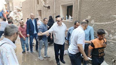 محافظ أسيوط يتفقد موقع المنزل المنهار بحى شرق