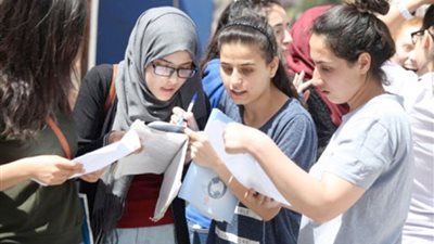 تباين أراء طلبة الثانوية العامة اليوم ما بين مؤيد ومعارض في الإسكندرية